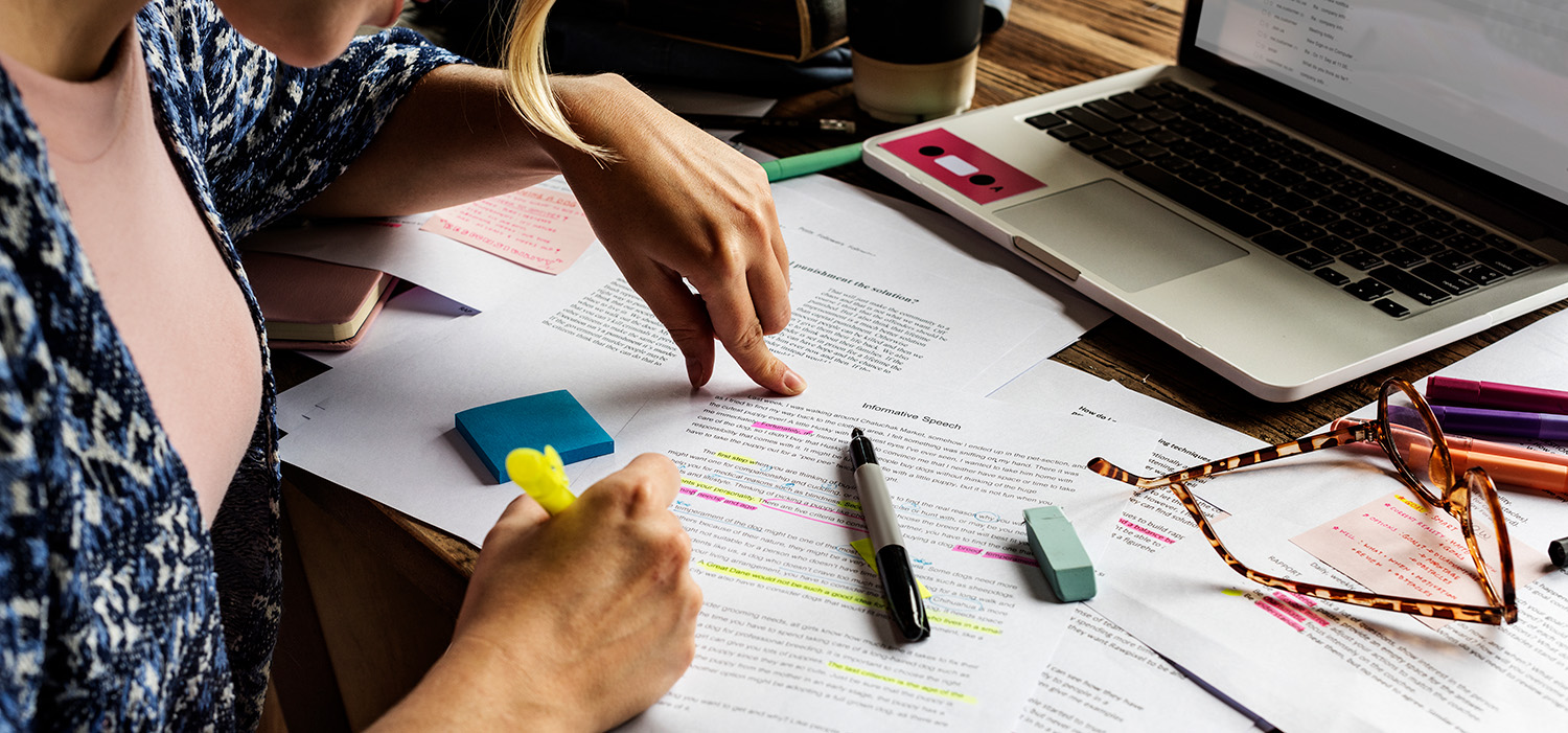 Acompañar la escritura académica en el aula universitaria: aplicación práctica del formato APA